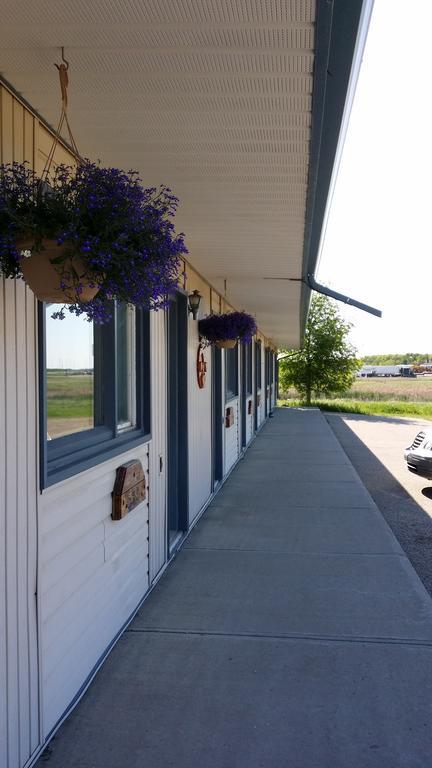 Quest Motel Whitewood Eksteriør billede